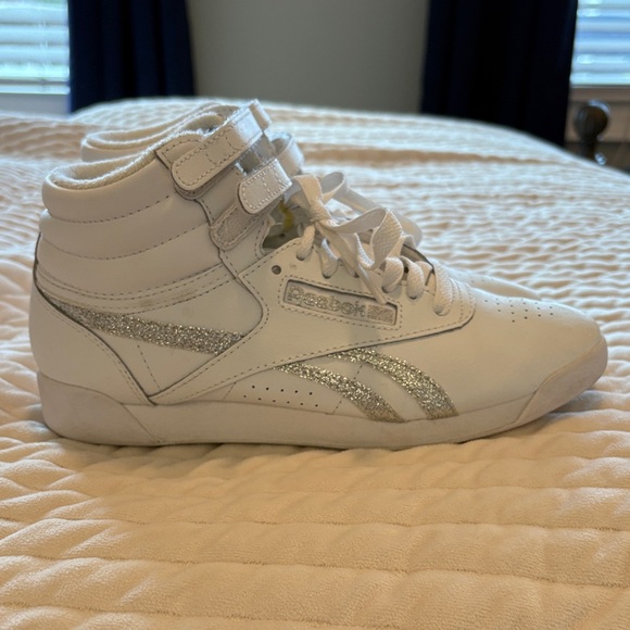 Reebok Freestyle Hi Tops White and Silver Glitter - Picture 5 of 7
